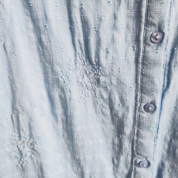 Isaac Mizrahi Live! Embroidered Textured Peplum Blouse | Light Blue XS A589914 - Picture 5 of 14